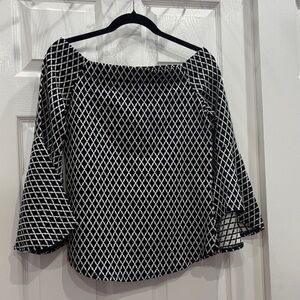 Karen Kane Monochrome Geometric Blouse